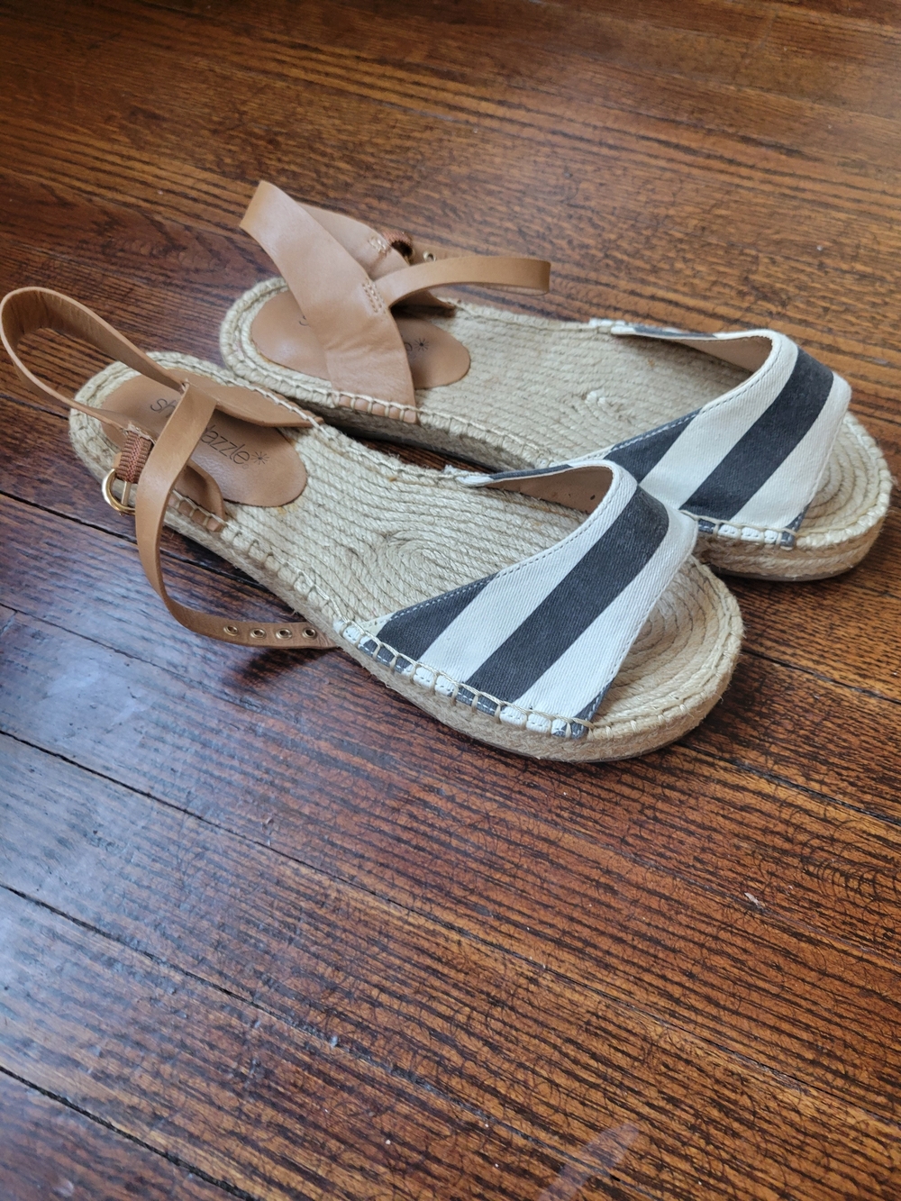 Shoedazzle Cabana Stripe Espadrille Slingback Sandal Khaki-White Size 7.5 Resort